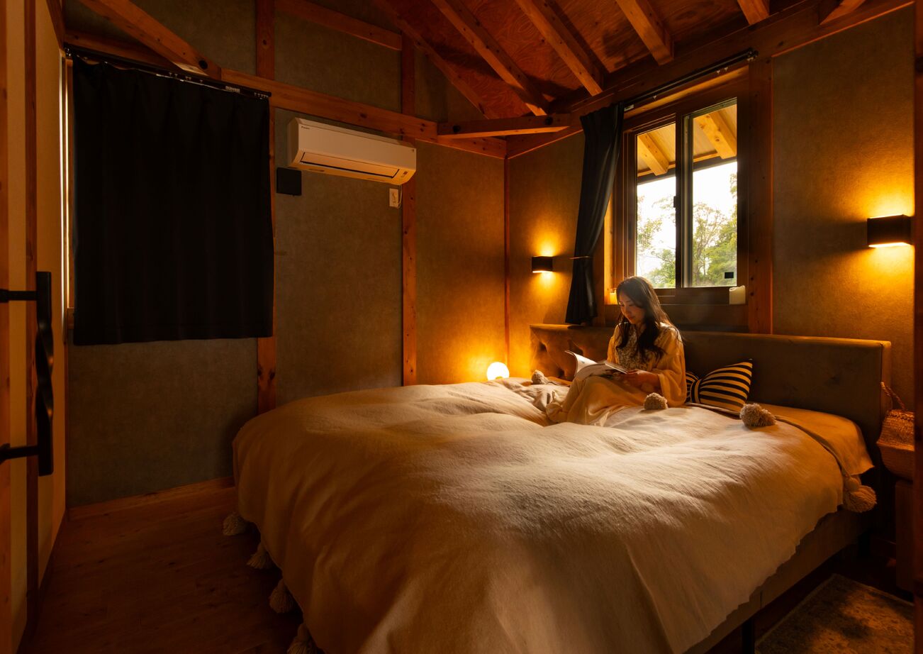 綿半林業 【ロフト/薪ストーブ/北欧風/ひのき】「ヒュッゲ」な暮らしを叶える宝箱のようなロッジ風の家の建築実例画像9