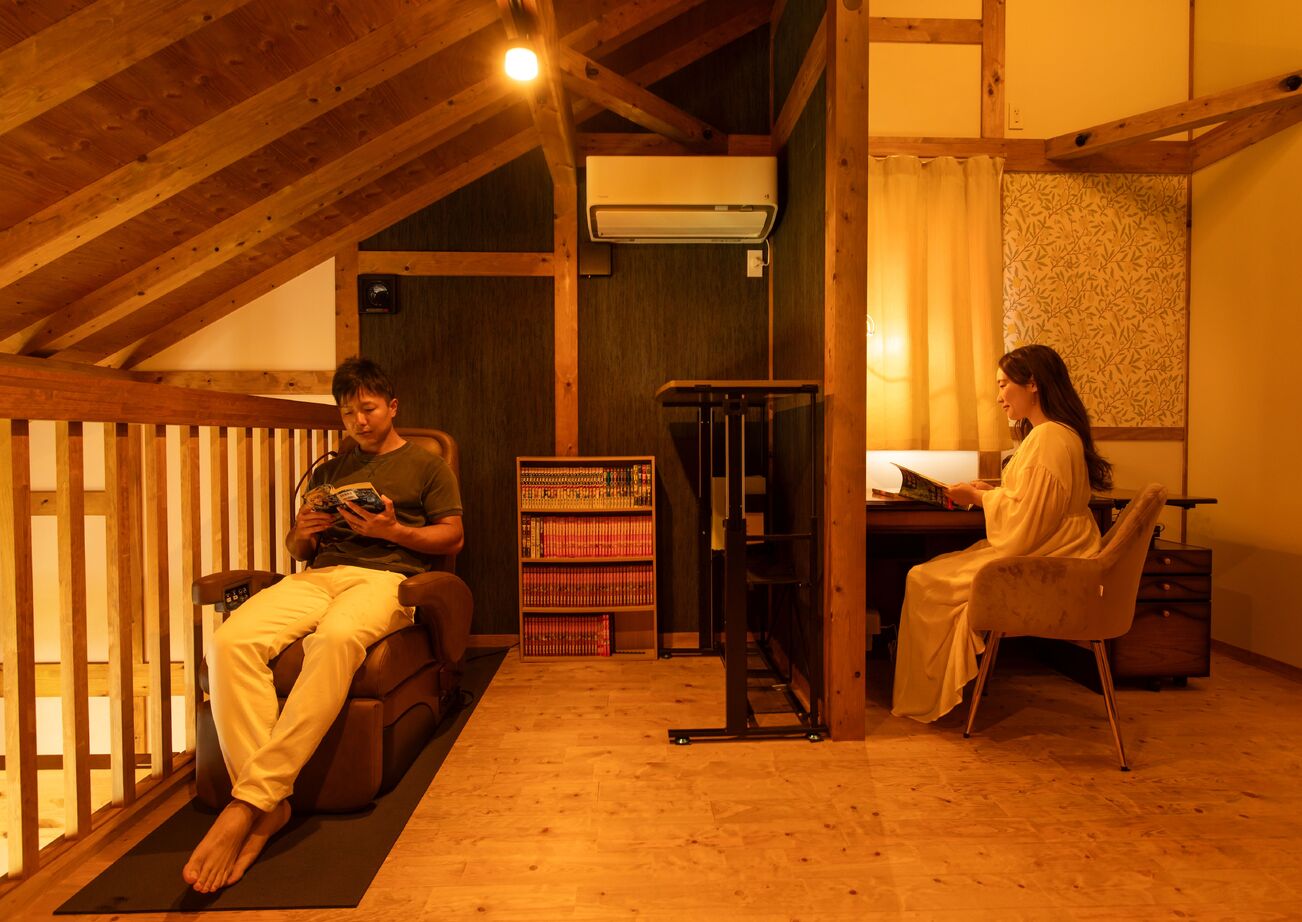 綿半林業 【ロフト/薪ストーブ/北欧風/ひのき】「ヒュッゲ」な暮らしを叶える宝箱のようなロッジ風の家の建築実例画像12