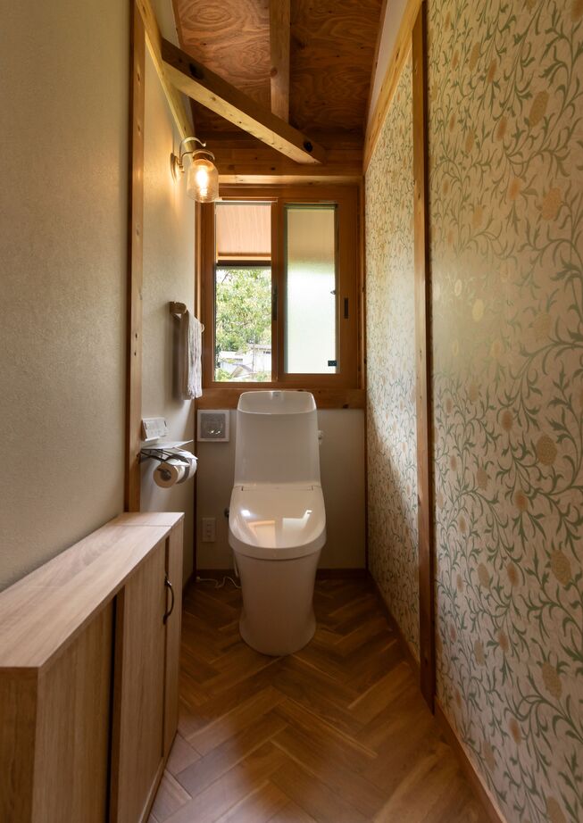 綿半林業 【ロフト/薪ストーブ/北欧風/ひのき】「ヒュッゲ」な暮らしを叶える宝箱のようなロッジ風の家の建築実例画像16