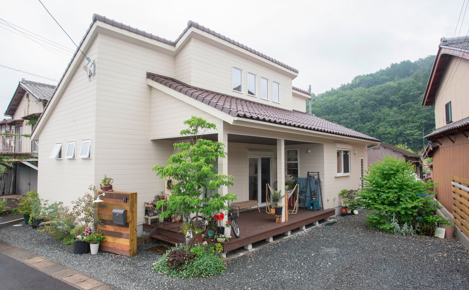 アーキホームライフ ［京都・1000万円台・30坪以下・駐車場有］無垢材、漆喰などをふんだんに使った平屋の実例（間取り有）の建築実例画像2