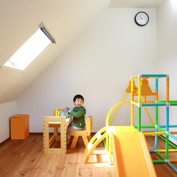 アーキホームライフ ［京都・～2000万円・30坪以下・駐車場有］ウッドデッキ&漆喰と無垢材を使った自然素材の家（間取り有）の建築実例画像7