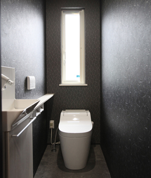 アーキホームライフ ［京都・2000万円台・30坪以下・駐車場有］スキップフロアの広々リビングをローコストで実現（間取り有）の建築実例画像9