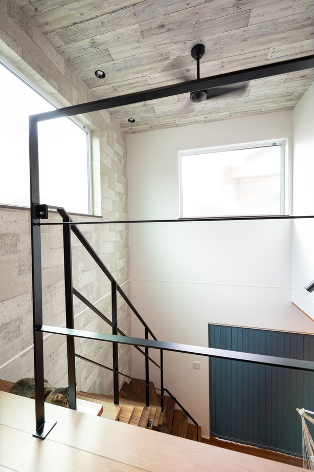 アーキホームライフ ［京都・1000万円台・30坪以下・駐車場有］狭小でも大きな吹抜けを実現した開放感のある家（間取り有）の建築実例画像6