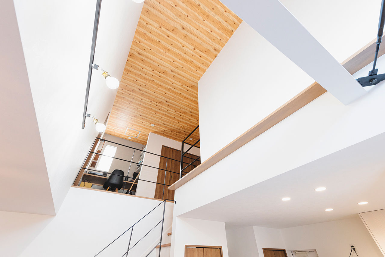 アーキホームライフ 【大阪/1000万円台/吹き抜け】ネコと一緒に快適に暮らす。シンプルな窓なし外観の中に、開放的な家の建築実例画像6