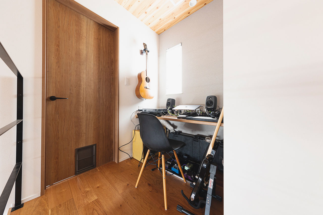 アーキホームライフ 【大阪/1000万円台/吹き抜け】ネコと一緒に快適に暮らす。シンプルな窓なし外観の中に、開放的な家の建築実例画像7