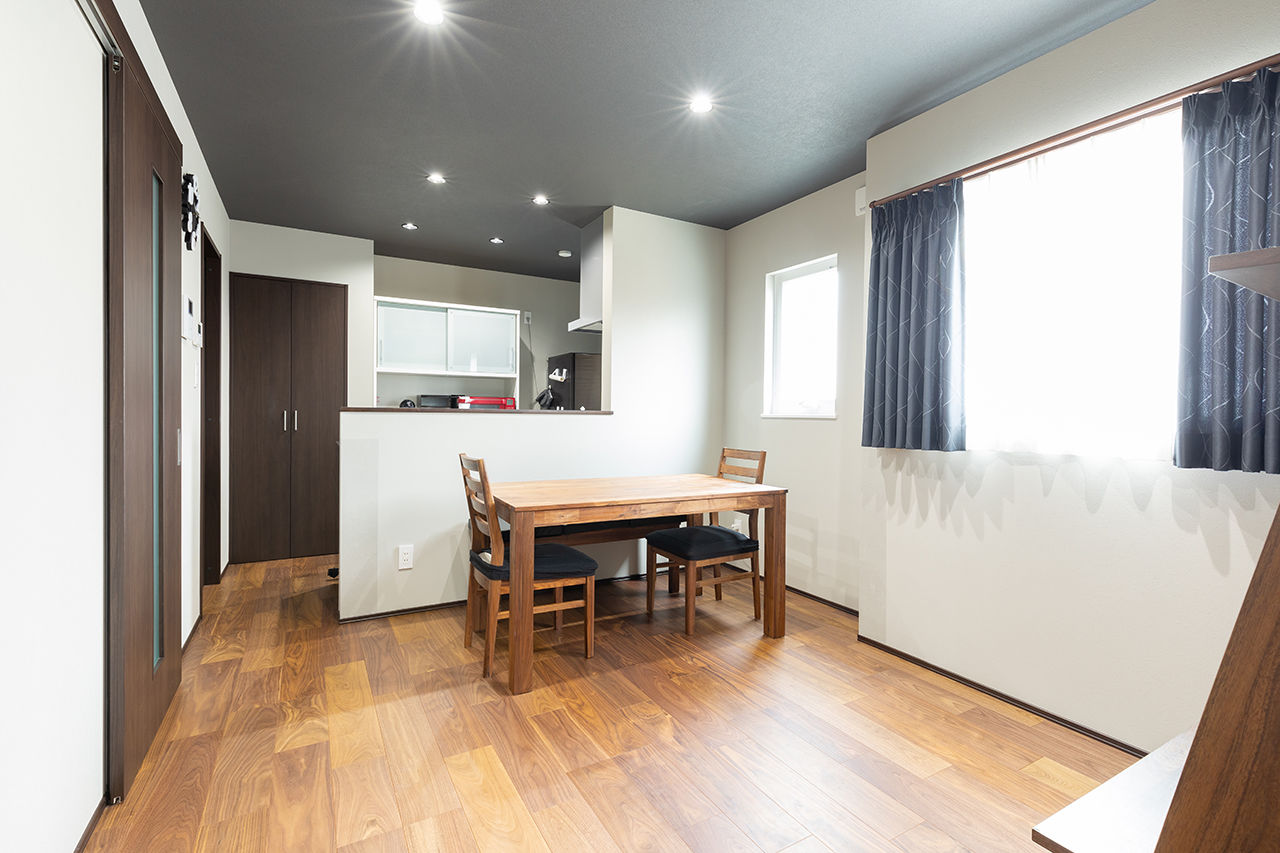 アーキホームライフ 【狭小地/3階建て/ビルトインガレージ/大阪】15坪の敷地を効率的に活用。2階LDKで明るく開放的な暮らしの建築実例画像3