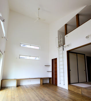 アーキホームライフ ［京都・～2000万円・駐車場有］自由設計で広々空間のスタイリッシュな平屋を実現の建築実例画像4