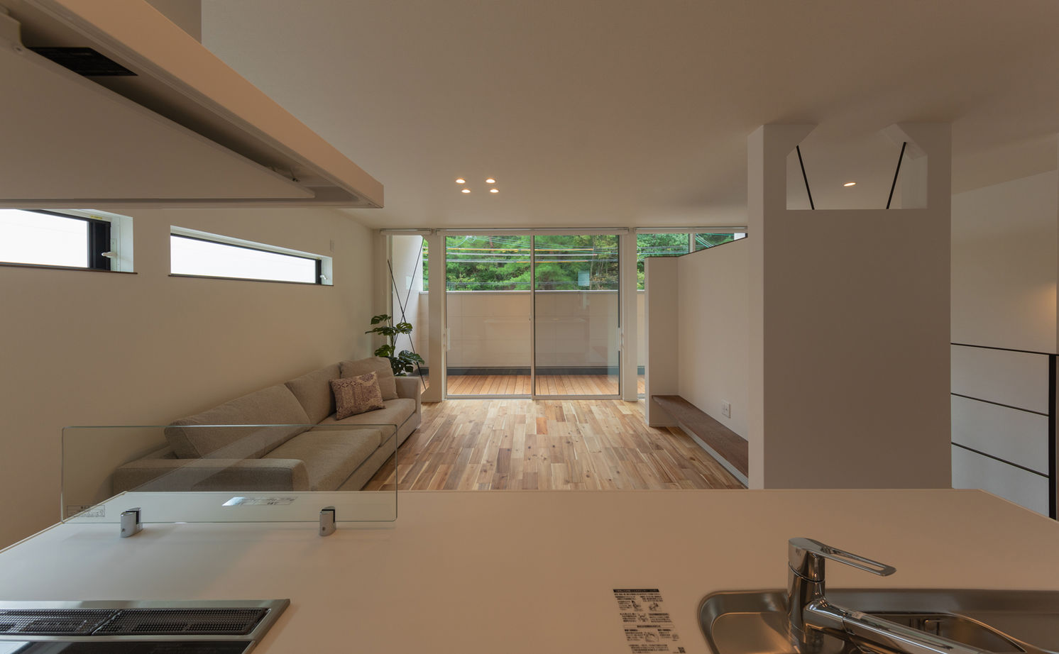 アーキホームライフ 【大阪・～2000万円・おしゃれな家】全方位に窓を配置した、光と風が通り抜ける２階リビングの家の建築実例画像7