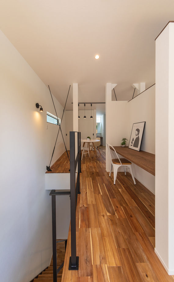 アーキホームライフ 【大阪・～2000万円・おしゃれな家】全方位に窓を配置した、光と風が通り抜ける２階リビングの家の建築実例画像8