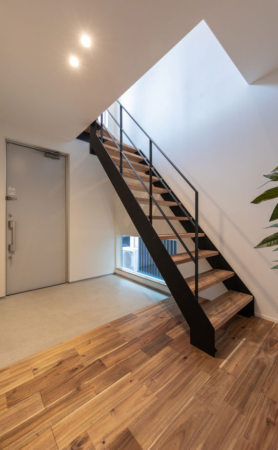 アーキホームライフ 【大阪・～2000万円・おしゃれな家】全方位に窓を配置した、光と風が通り抜ける２階リビングの家の建築実例画像9