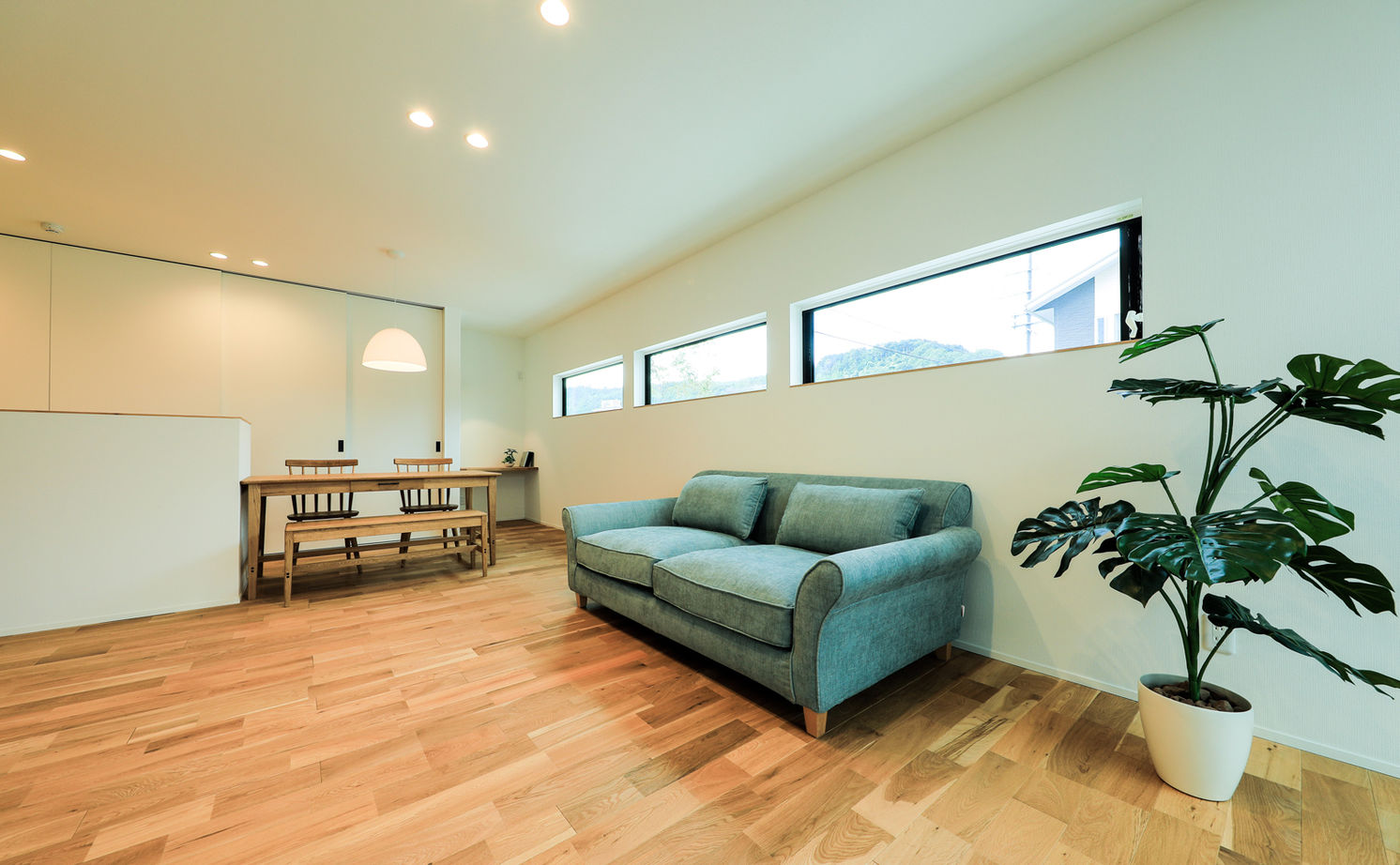 アーキホームライフ 【大阪・～2000万円・おしゃれな家】カーテンのいらない暮らしを叶えた白いハコの平屋の家の建築実例画像5