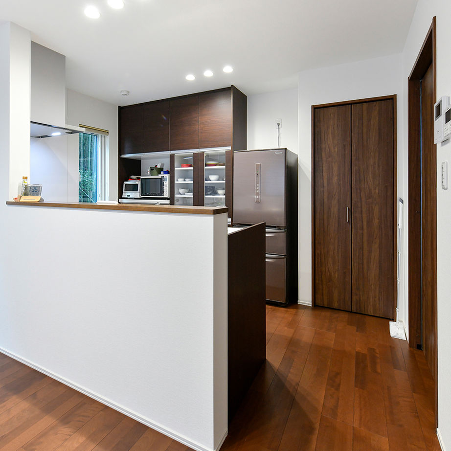 アーキホームライフ ［大阪・～2000万円・30坪以下・駐車場有］コンパクトな敷地に収納たっぷりの実例（間取り有）の建築実例画像3