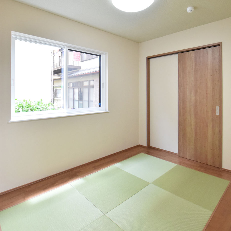 アーキホームライフ ［大阪・2000万円台・駐車場有］木目の外観に片流れの屋根がかっこいい2000万円台の二世帯住宅（間取り有）の建築実例画像7