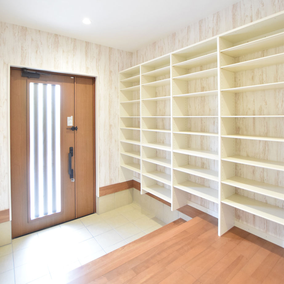 アーキホームライフ ［大阪・2000万円台・駐車場有］木目の外観に片流れの屋根がかっこいい2000万円台の二世帯住宅（間取り有）の建築実例画像8