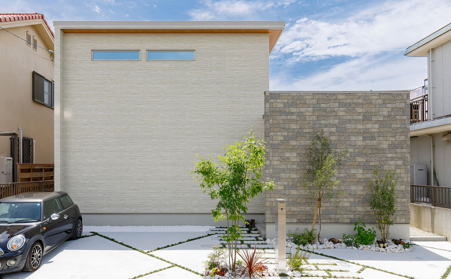 アーキホームライフ 【2000万円台・高天井・回遊動線】プライバシーを守り、中は開放的に。こだわりの動線で家事ラクも叶えたの建築実例画像