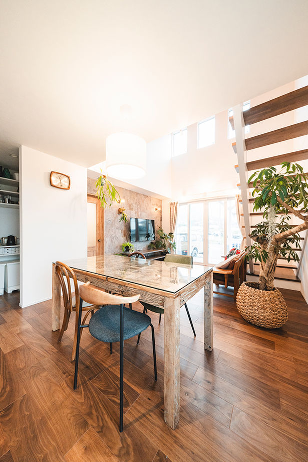 アーキホームライフ 【2000万円台・吹き抜け・家事ラク】憧れの西海岸スタイル。デザインと性能、暮らしやすさすべてに満足な家の建築実例画像4