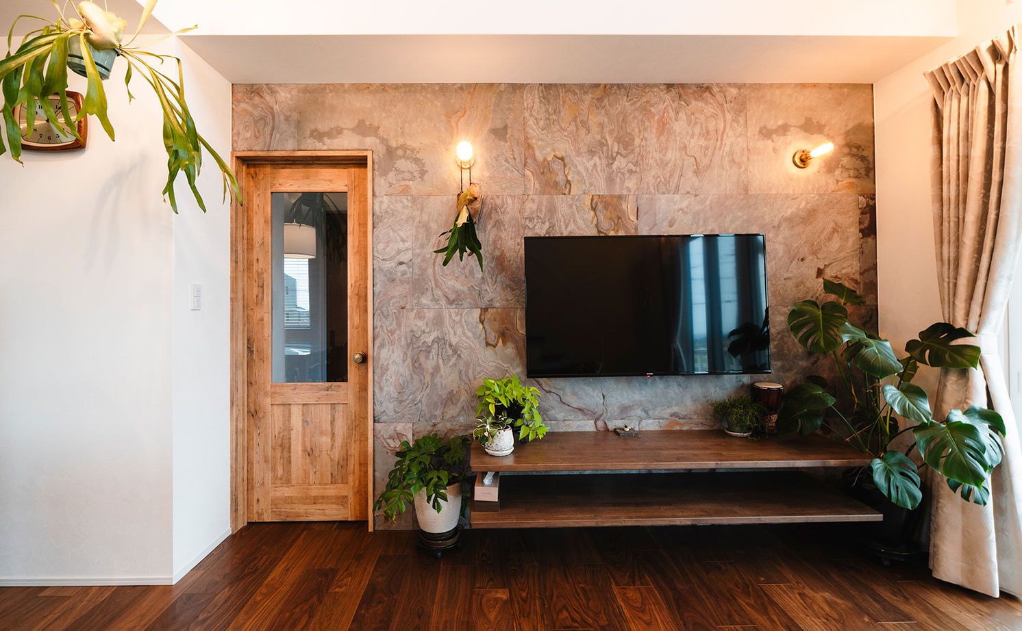 アーキホームライフ 【2000万円台・吹き抜け・家事ラク】憧れの西海岸スタイル。デザインと性能、暮らしやすさすべてに満足な家の建築実例画像5