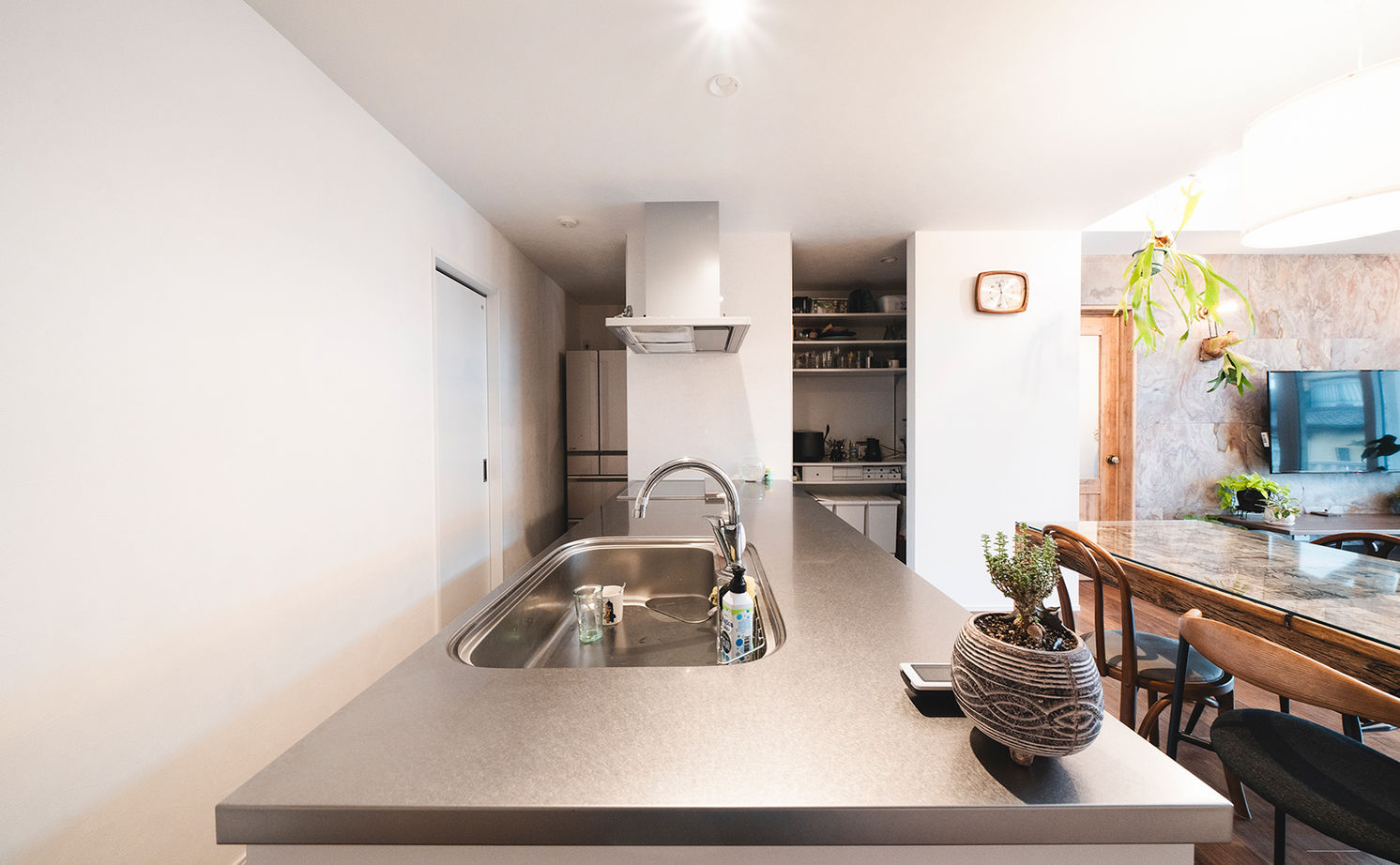 アーキホームライフ 【2000万円台・吹き抜け・家事ラク】憧れの西海岸スタイル。デザインと性能、暮らしやすさすべてに満足な家の建築実例画像8