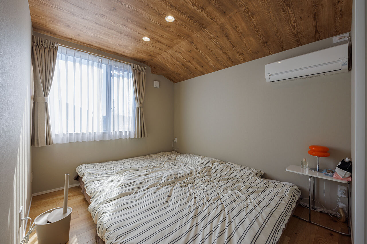 アーキホームライフ 【2世帯/3階建て/2000万円台】「開放感」がテーマ。吹き抜けやガラスのハイドア、インナーバルコニーが魅力の建築実例画像6