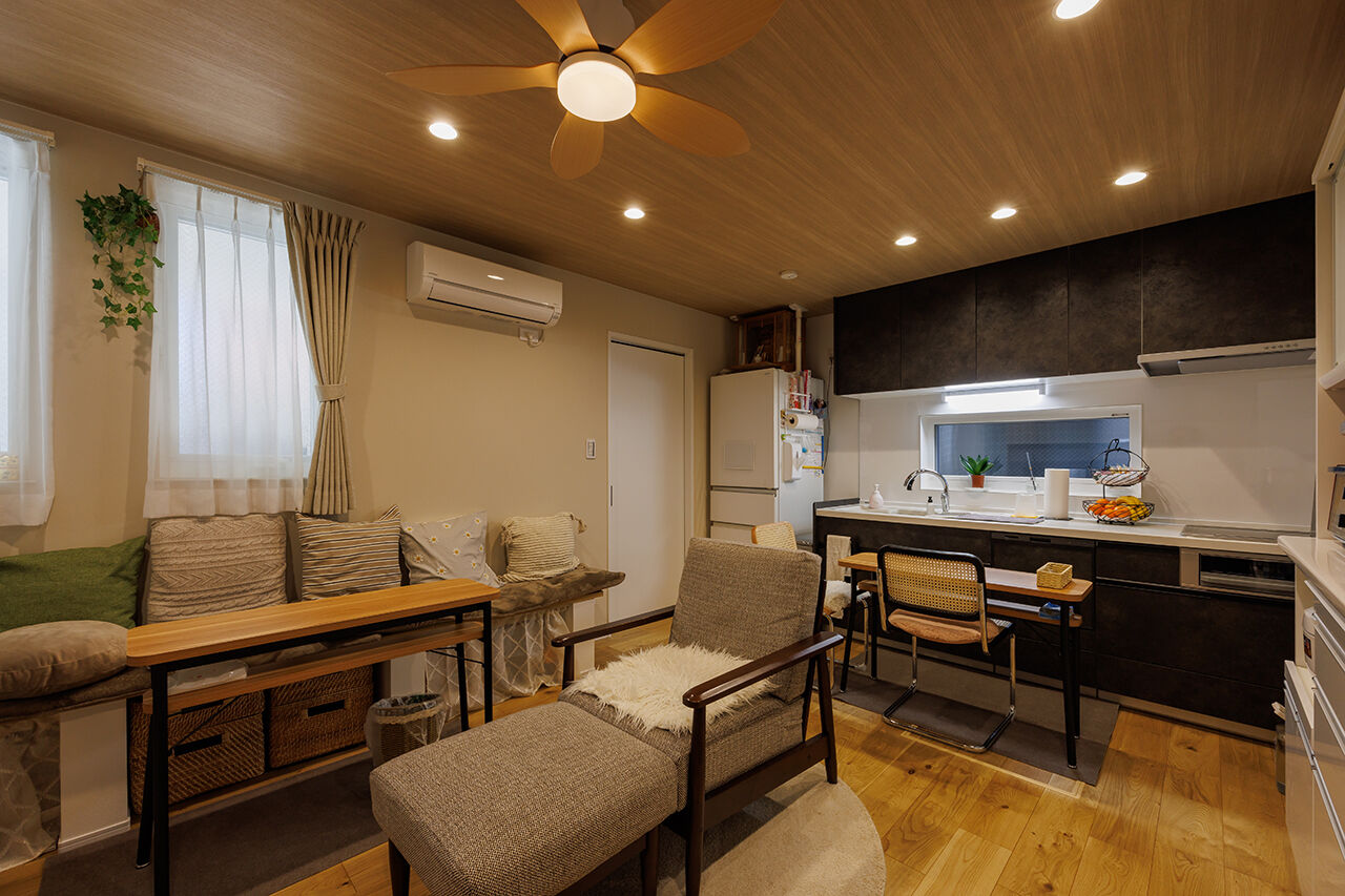 アーキホームライフ 【2世帯/3階建て/2000万円台】「開放感」がテーマ。吹き抜けやガラスのハイドア、インナーバルコニーが魅力の建築実例画像10