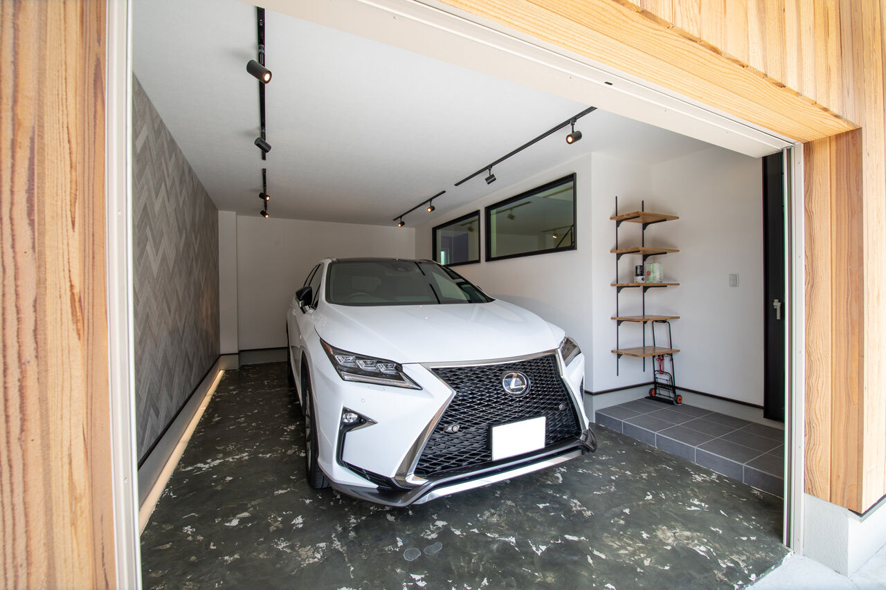 アーキホームライフ ［兵庫・2000万円台・31坪・駐車場有］2階リビングのビルトインガレージのあるお家（間取り有）の建築実例画像2