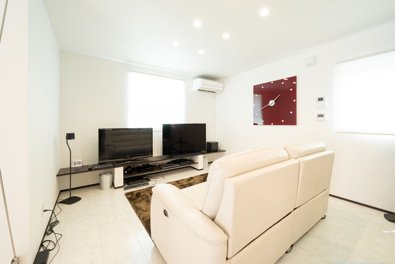 アーキホームライフ ［兵庫・2000万円台・31坪・駐車場有］2階リビングのビルトインガレージのあるお家（間取り有）の建築実例画像6