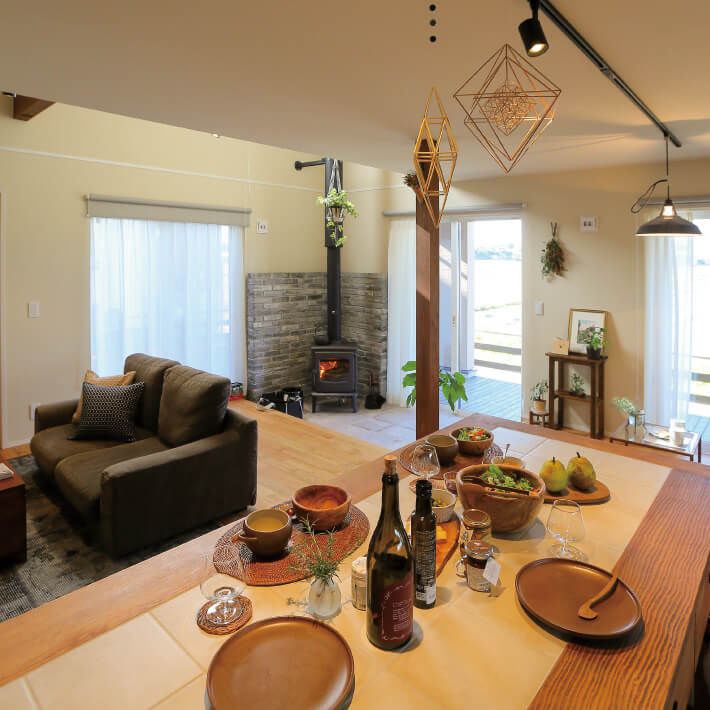 サンプロ 暮らしの手間が豊かさを織りなす住まいの建築実例画像4