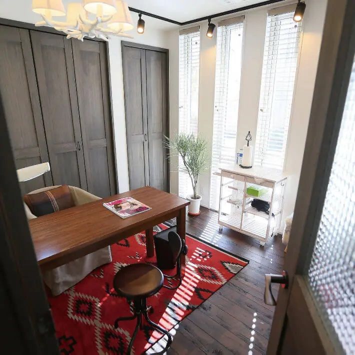 サンプロ 【4LDK・R壁・家事動線・建築士設計】クールさに込めた気遣いと安心の建築実例画像8