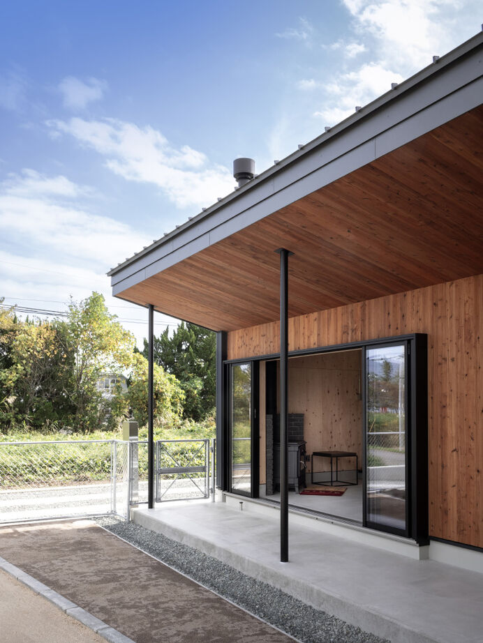 SAWAMURA建築設計 【高島市】ラフな仕上げで無骨な雰囲気に。遊び心が詰まったアウトドアスタイルの住まいの建築実例画像18