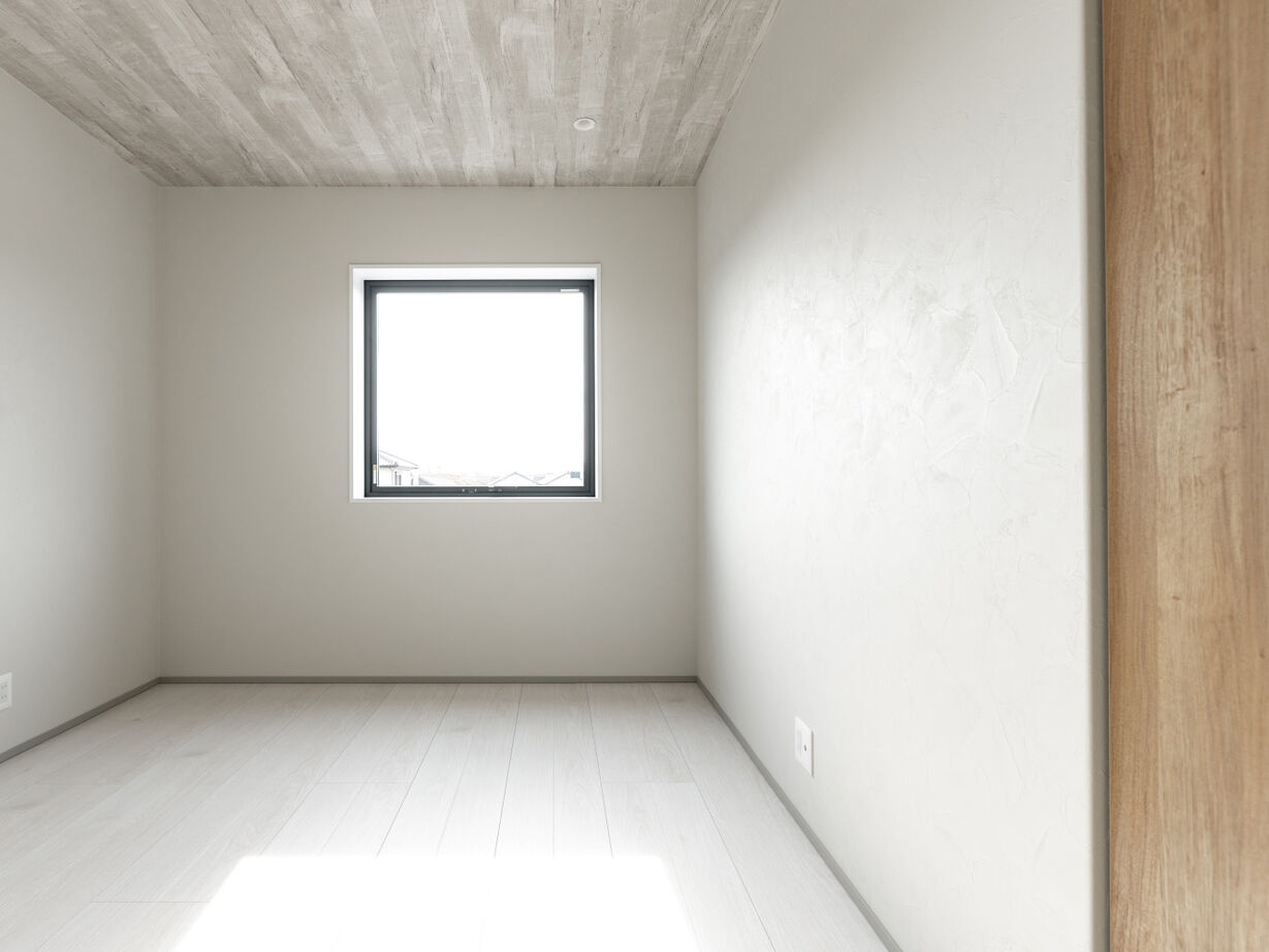 SAWAMURA建築設計 【高島市】大きな吹き抜けやアイランドキッチンが開放的。自然素材×モノトーンの大人ナチュラルな家の建築実例画像13