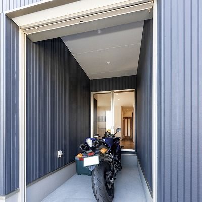 横尾材木店 【2000万円台】愛車を身近に感じるバイクガレージのある平屋。ブラウンで統一したＬＤＫで寛ぎの時間をの建築実例画像7