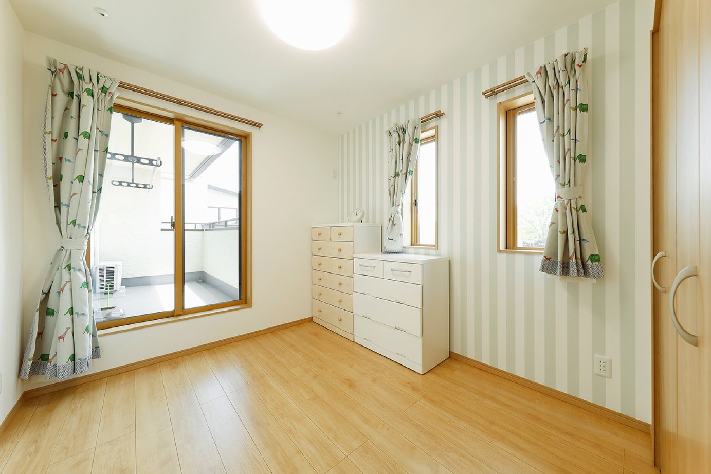 横尾材木店 【1800万円台】趣味スペース／たっぷり収納／広々バルコニー／アフターサポート充実の建築実例画像9