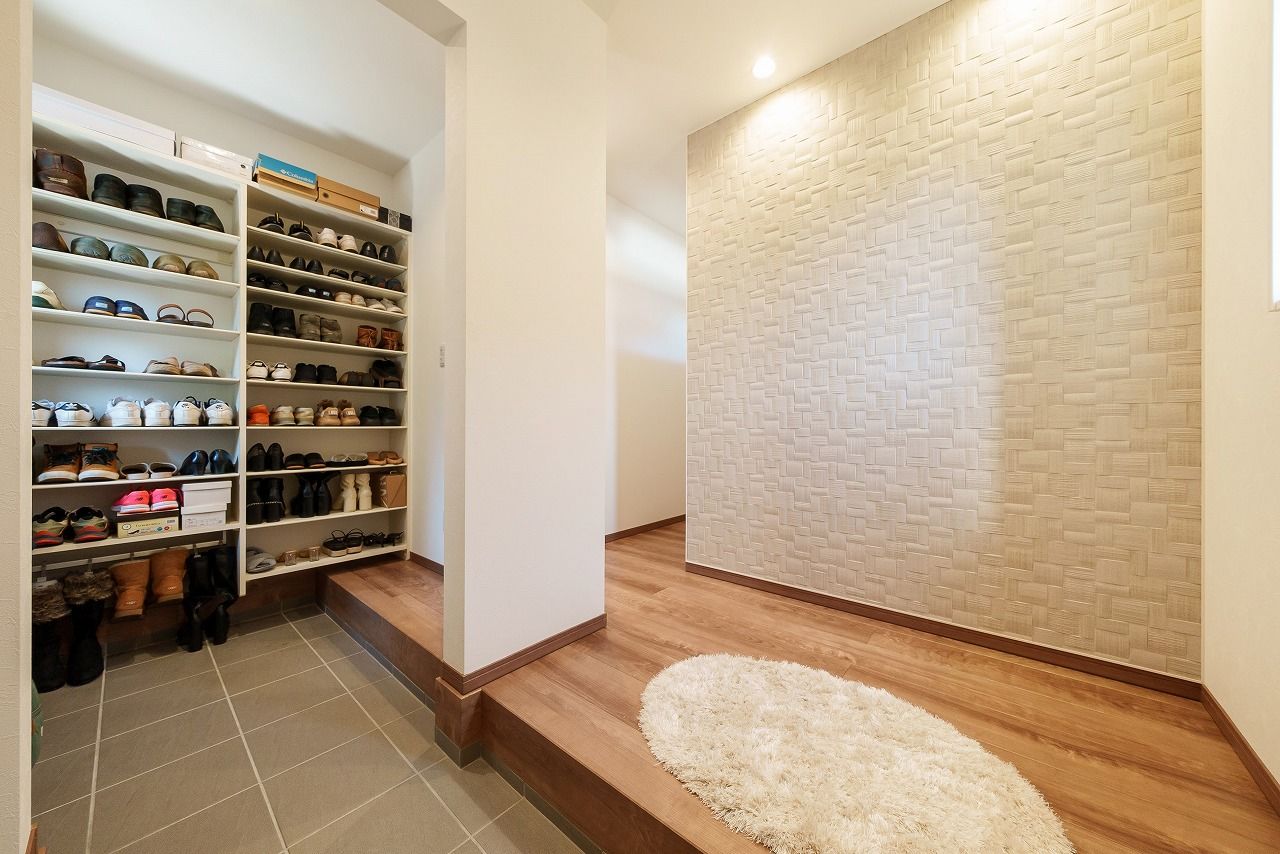 横尾材木店 【2700万円台】コの字型の平屋＋ウッドデッキ／愛犬と暮らす／ドッグラン／GRAFTEKT／横並びダイニングの建築実例画像9