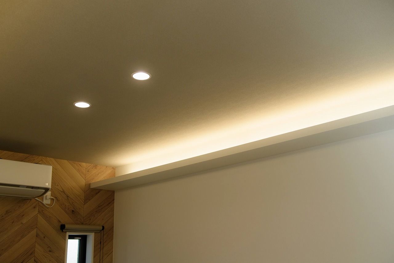 横尾材木店 【2700万円台】コの字型の平屋＋ウッドデッキ／愛犬と暮らす／ドッグラン／GRAFTEKT／横並びダイニングの建築実例画像10