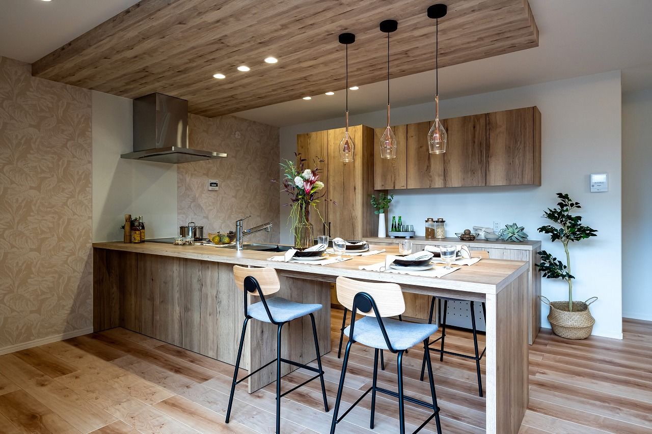 横尾材木店 【2600万円台】内と外を繋げるコの字型平屋／ウッドデッキ／プライバシーに配慮された設計／ヴィラスタイルの建築実例画像7