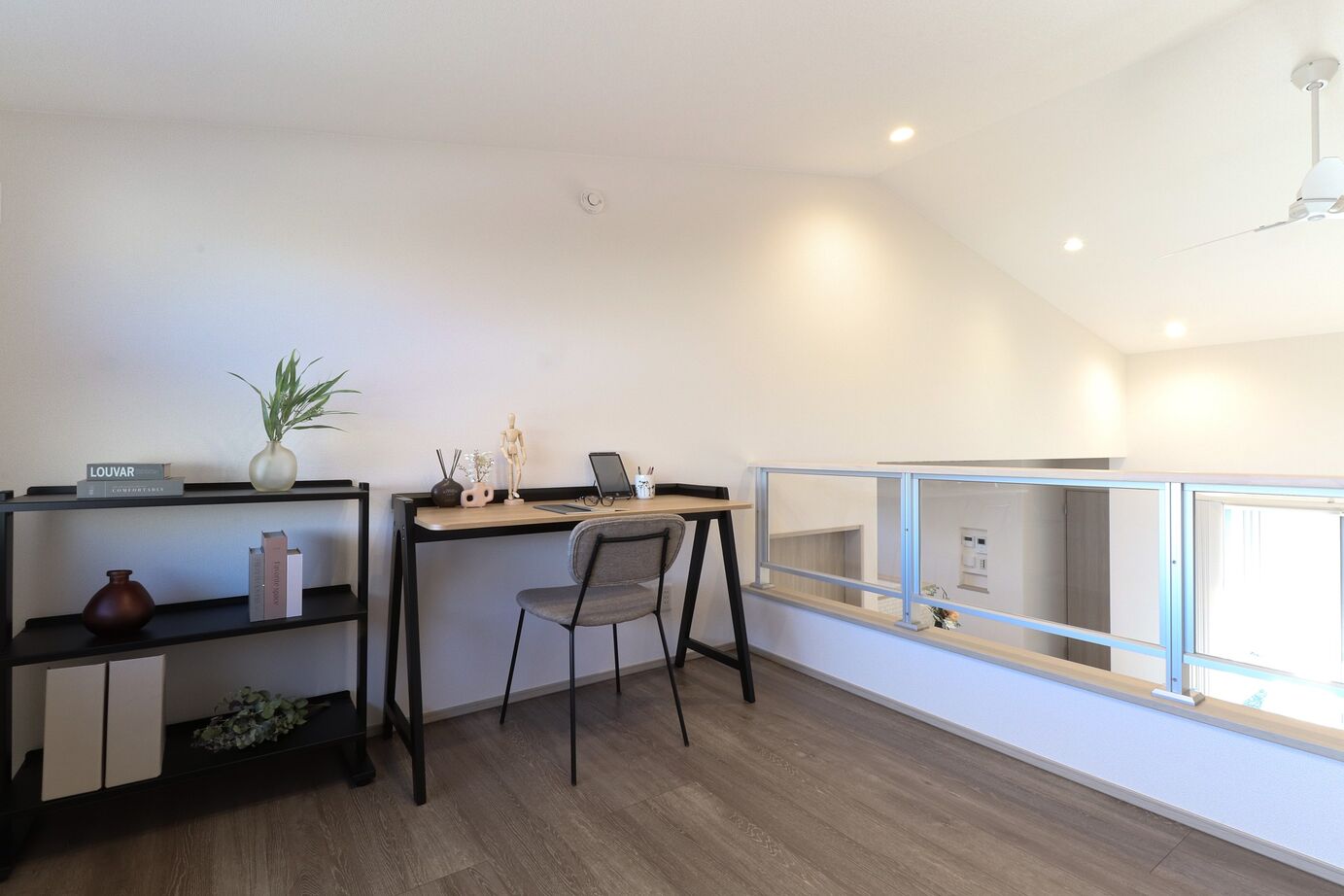 横尾材木店 【1939万円】2人暮らし/平屋/1.5階建て/ロフト/天井高4ｍ/無駄がなく2人暮らしにぴったり コンパクトな平屋の建築実例画像2