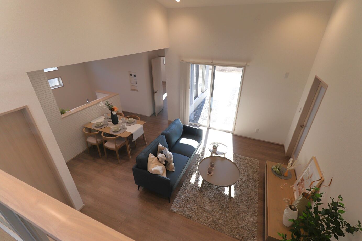 横尾材木店 【1939万円】2人暮らし/平屋/1.5階建て/ロフト/天井高4ｍ/無駄がなく2人暮らしにぴったり コンパクトな平屋の建築実例画像3