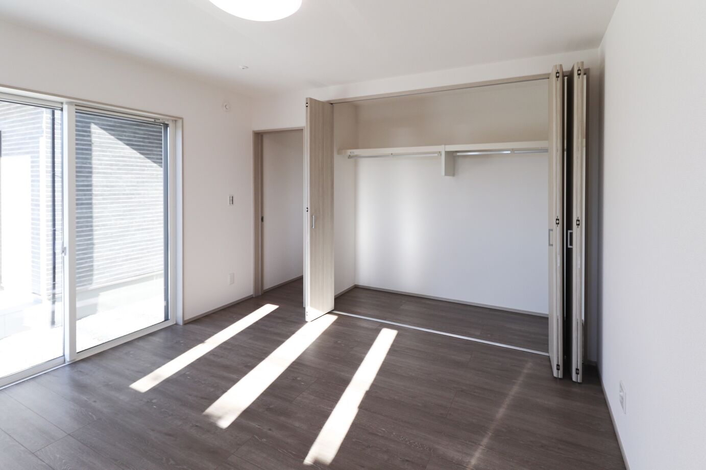 横尾材木店 【1939万円】2人暮らし/平屋/1.5階建て/ロフト/天井高4ｍ/無駄がなく2人暮らしにぴったり コンパクトな平屋の建築実例画像7