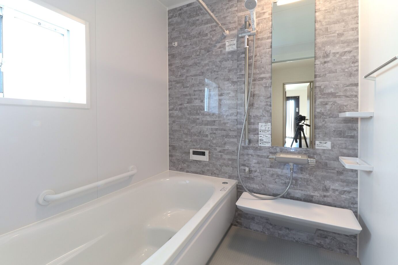 横尾材木店 【1939万円】2人暮らし/平屋/1.5階建て/ロフト/天井高4ｍ/無駄がなく2人暮らしにぴったり コンパクトな平屋の建築実例画像9