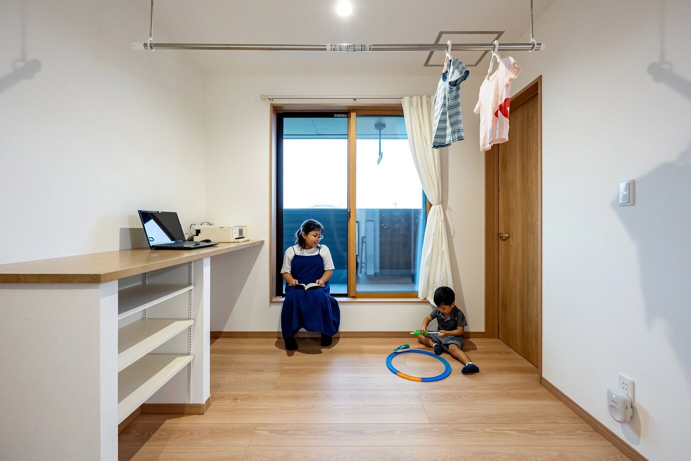 横尾材木店 【1900万円台】陽の光が差し込むセカンドリビング／サンルーム／回遊動線／BBQも楽しめるバルコニーの建築実例画像5