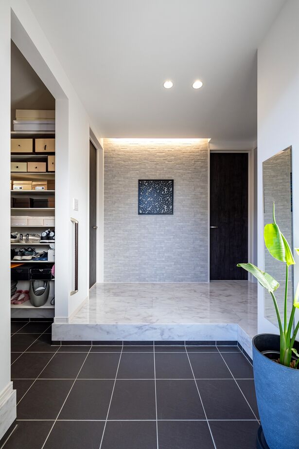 横尾材木店 【2700万円台】プライベート空間のウッドデッキ18帖／バリ・リゾート／GRAFTEKT／平屋の建築実例画像9