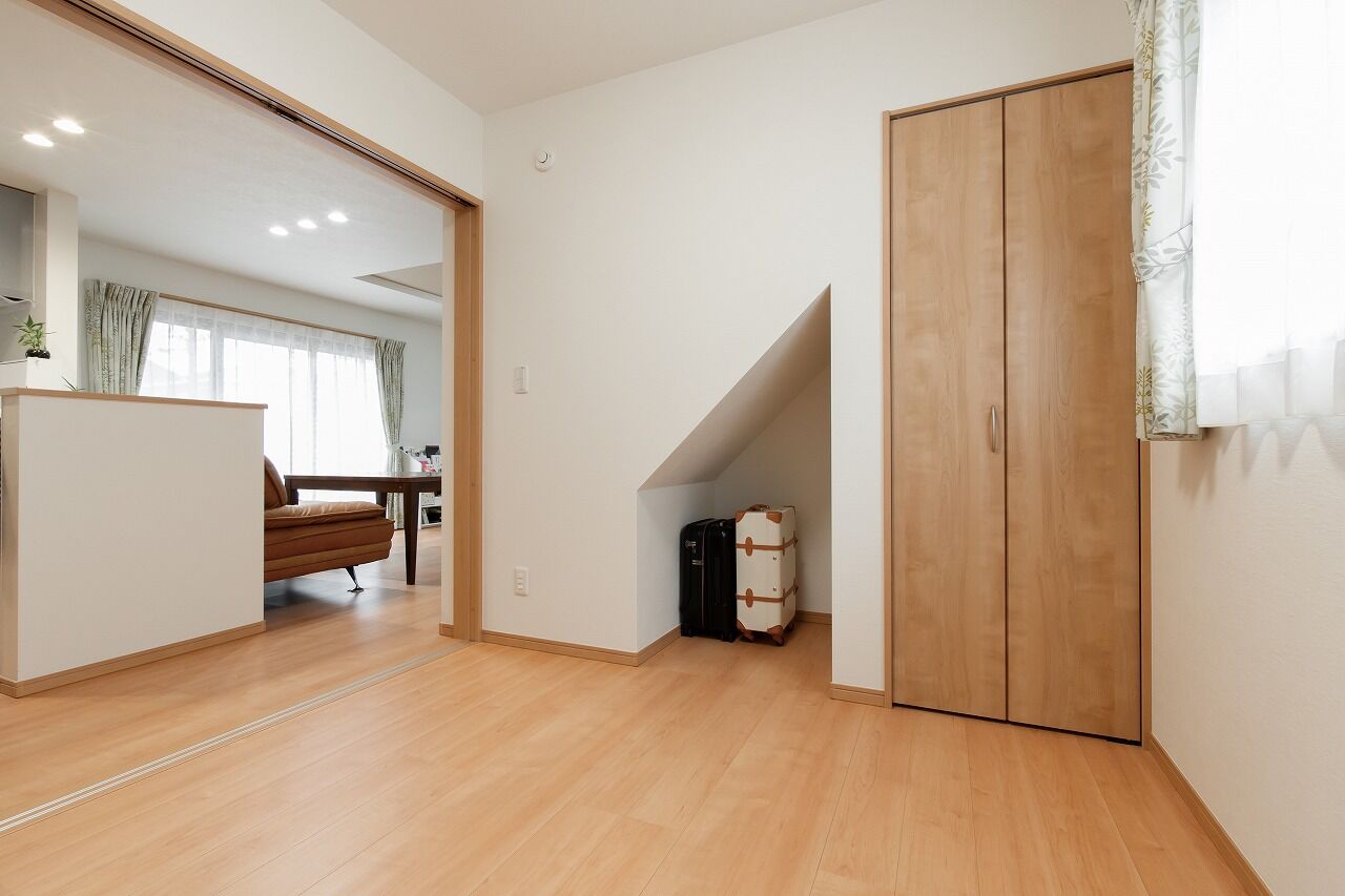 横尾材木店 【1800万円台】温水式床暖房／ペットに優しい床／ナチュラルで心地よいLDKと広々ランドリールームのある家の建築実例画像5