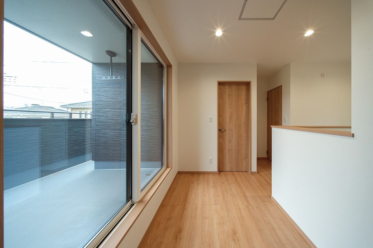 横尾材木店 【1800万円台】温水式床暖房／ペットに優しい床／ナチュラルで心地よいLDKと広々ランドリールームのある家の建築実例画像7