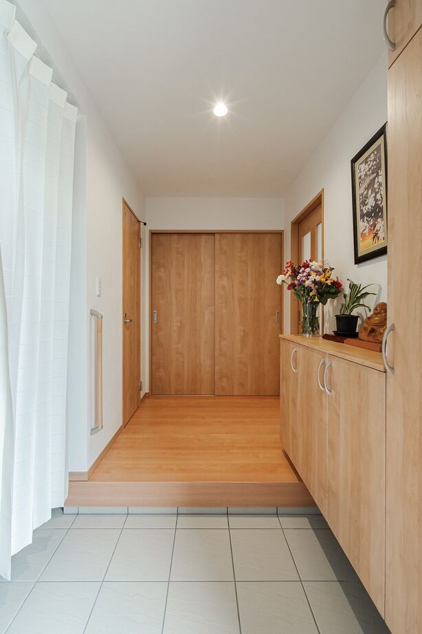 横尾材木店 【1800万円台】温水式床暖房／ペットに優しい床／ナチュラルで心地よいLDKと広々ランドリールームのある家の建築実例画像10