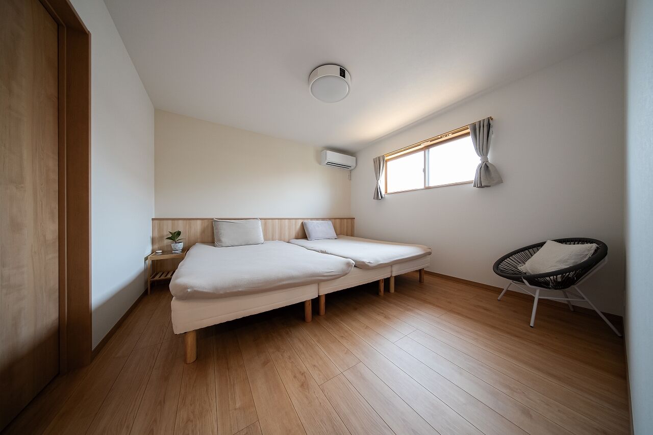 横尾材木店 【2000～2500万円】子育てが楽しくなる家／和モダン／3LDK／26畳の広々LDK／回遊動線／4畳の脱衣室兼家事室の建築実例画像9