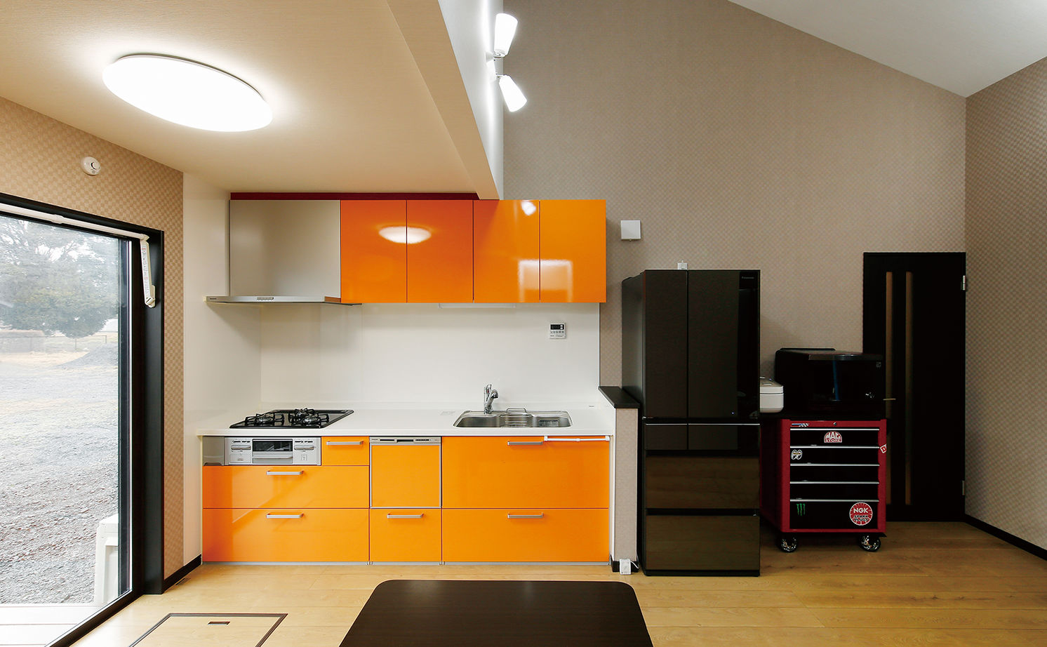 住宅情報館 【間取図有】ビルトインガレージ付きの平屋を実現。車やバイクの整備・レストアを思い切り楽しむ暮らしをの建築実例画像5