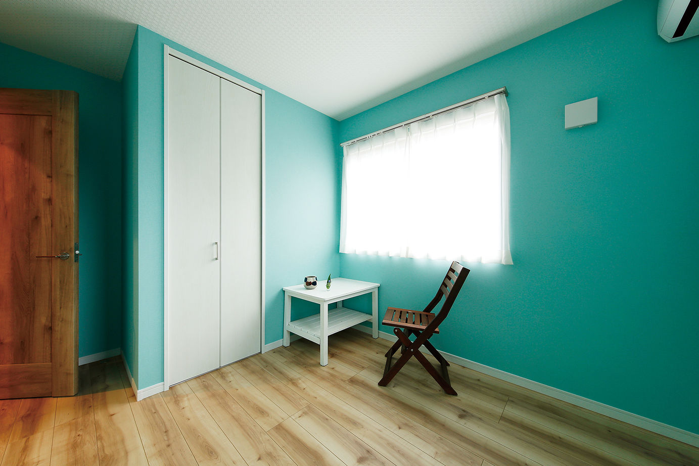 住宅情報館 【2階リビング】ゆっくり流れる時間を楽しみ、自然が身近感じられる「アトリエ」のある住まいの建築実例画像10