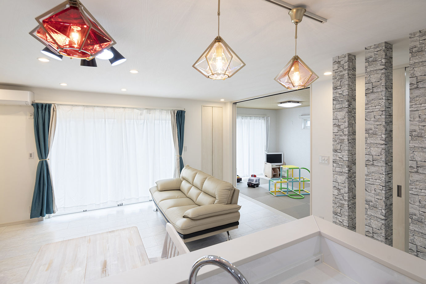 住宅情報館 【1500万～1999万円／デッキ／収納充実／間取図有】夢だった対面キッチンや、BBQできる庭を叶えた住まいの建築実例画像8