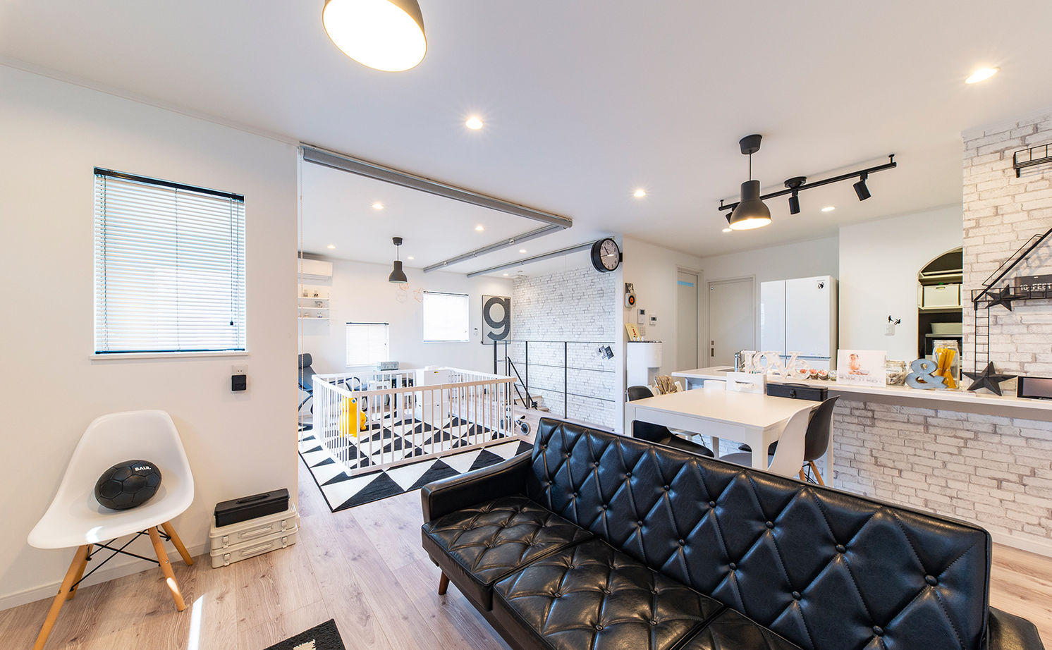 ニッケンホーム 【愛知県一宮市/太陽光発電】予算内で叶えた46.5坪のおしゃれな二世帯住宅！生活音まで配慮した間取りの建築実例画像3