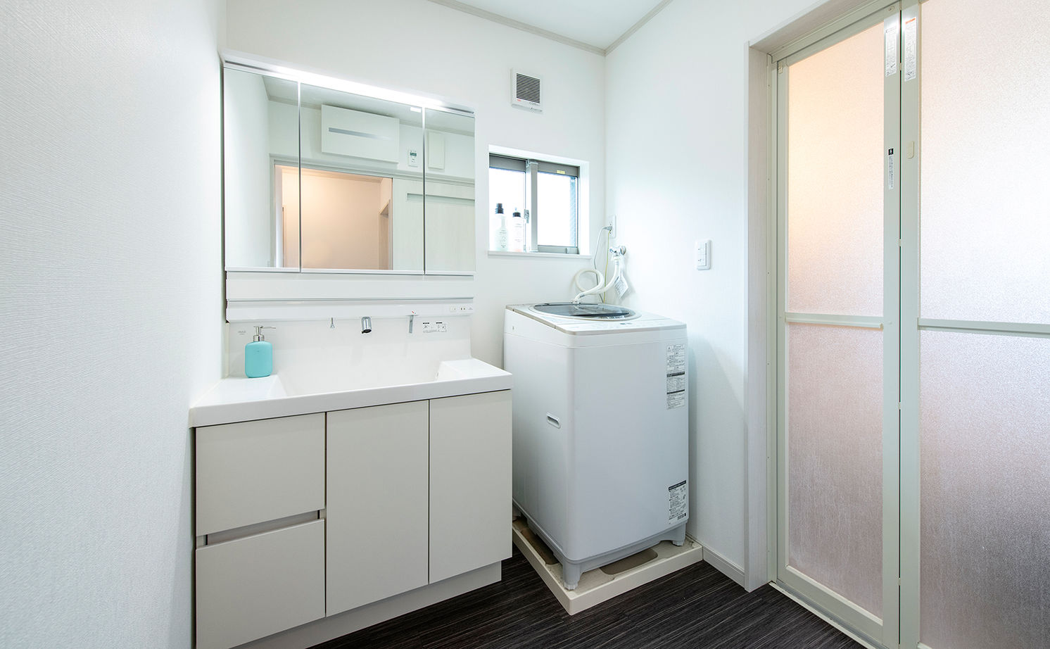 ニッケンホーム 【狭小×３階建て×間取り図有】約26坪の土地で、ここまで広く快適に！面積を最大限活かした狭小地の住まいの建築実例画像10